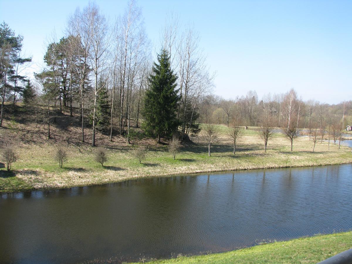 Piligrimo Uzeiga Motel Kadares Bagian luar foto